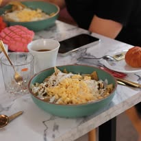 Desayuno en Bloom Café